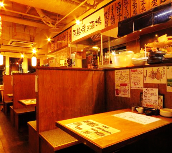 肥美牡蠣100日圓起,還有無敵夜景!札幌原始燒烤酒場「Lungo Carnival Central S4店」店內一景