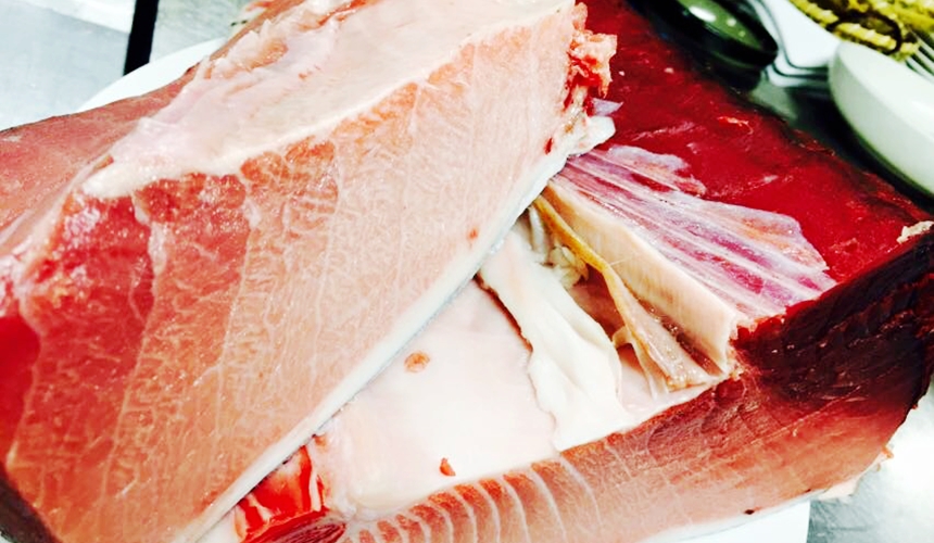 旭川炭燒居酒屋「一期一會」的本鮪魚生魚片三味(本マグロ三味)