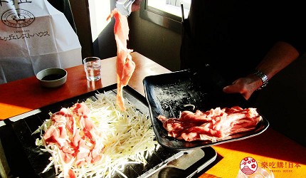札幌自由行冬天必去景点「羊之丘展望台」的成吉思汗烤羊肉(ジンギスカン)