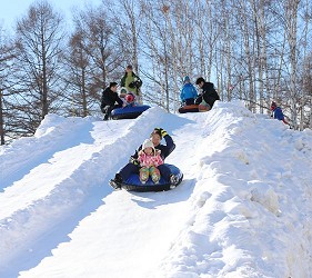札幌自由行冬天必去滑雪景点「札幌雪祭」TSUDOME会场