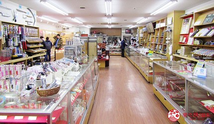 札幌買刀推薦百年刀具專門店「宮文」的店內環境