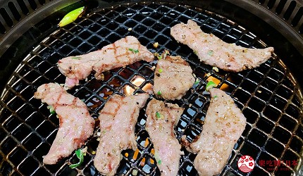 北海道札幌的人气烧肉店「NANKOU园」的特选上牛舌带有独特的爽脆感