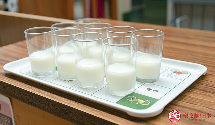 北海道道东四天三夜推荐行程的「渡边体验牧场」挤好的牛奶