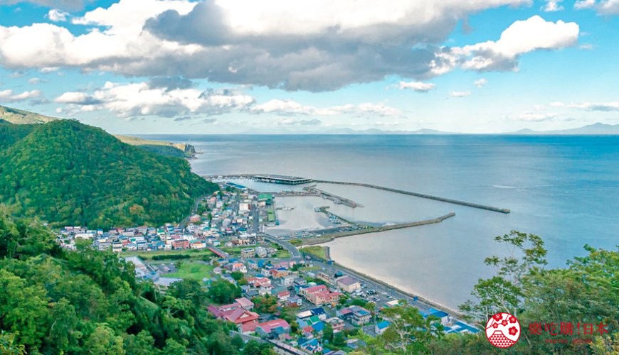 北海道道东四天三夜推荐行程的「罗臼国后展望塔」景色